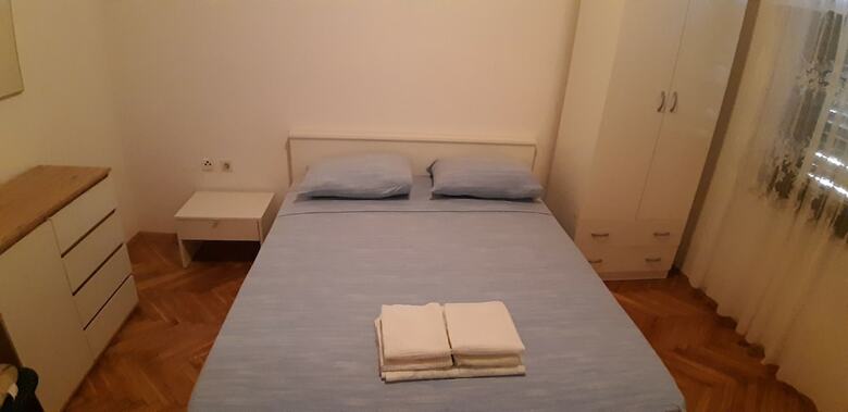 Hostal Apartments And Room Ivan