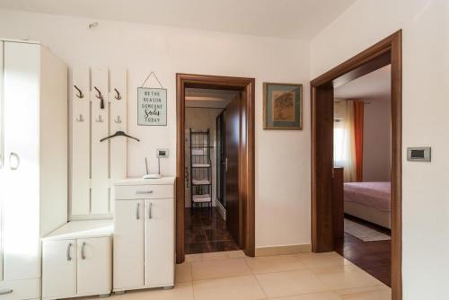 Apartment Privlaka 14569a