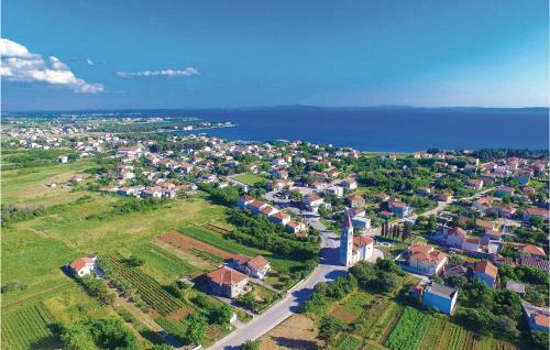 Five-bedroom Holiday Home In Privlaka