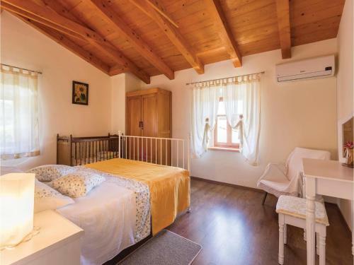 Three-bedroom Holiday Home In Regulici