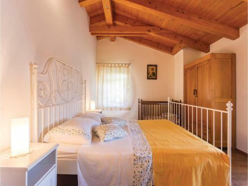 Three-bedroom Holiday Home In Regulici