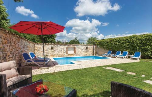 Three-bedroom Holiday Home In Regulici