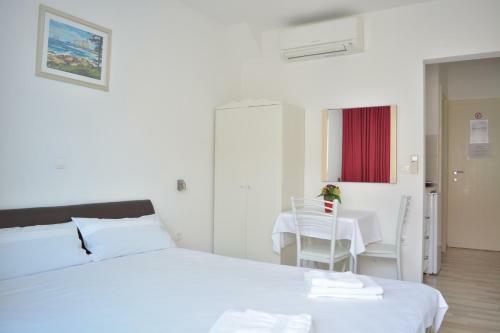 Hostal Apart-pansion Sun