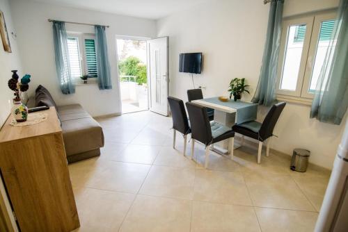 Apartment Promajna 2605c