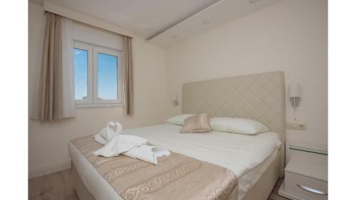 Apartments Leone
