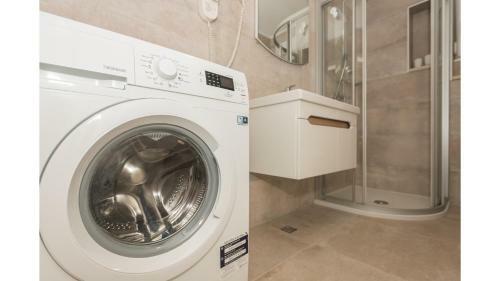 Apartments Leone