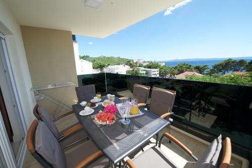 Apartments Leone