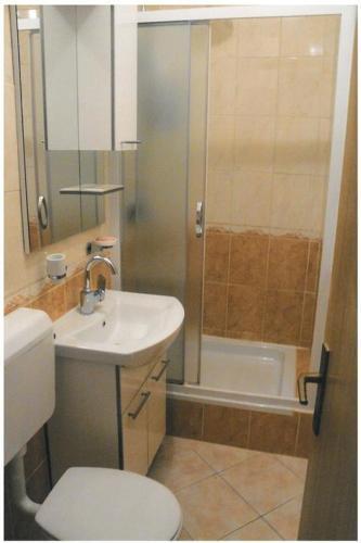 Apartment Pucisca 14003a