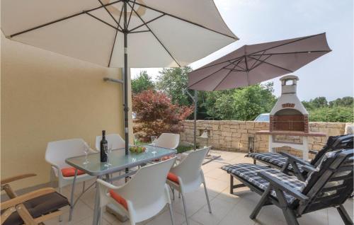 Two-bedroom Apartment In Pula