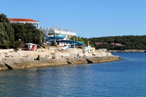 Apartments With A Parking Space Pula - 7664