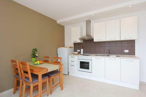 Apartments Mauri