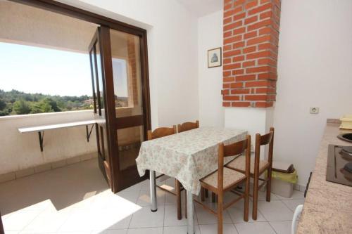 Apartments With A Parking Space Pula - 7202