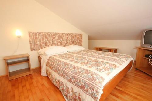 Apartments With A Parking Space Pula - 7202
