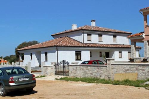Apartments With A Parking Space Pula - 7650