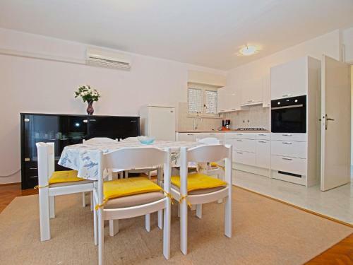 Apartments Marija 1327