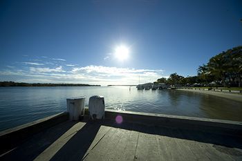 Hotel Coral Beach Noosa Resort