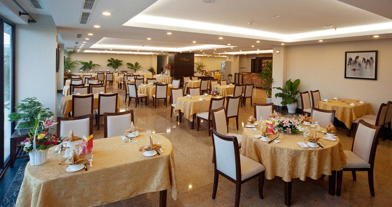 Gold Hotel