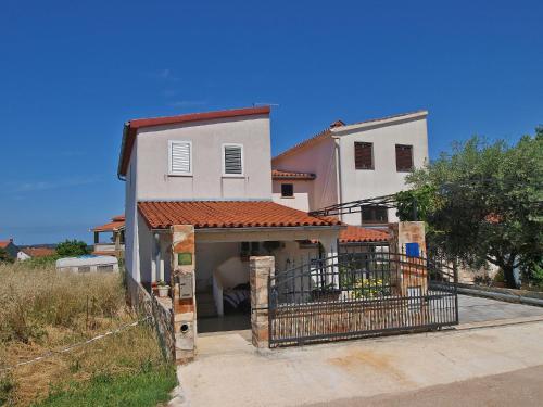 Apartments Stinjan 958