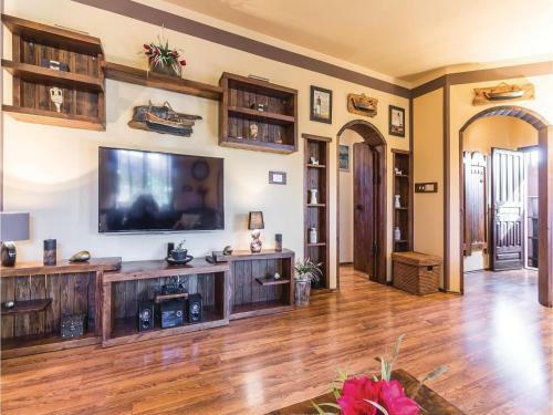 Two-bedroom Apartment In Pula