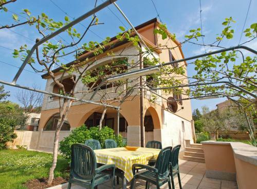 Apartment Loredana 1316