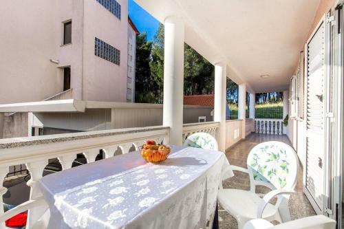 Apartments Ori