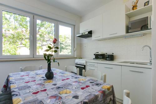 Apartments By The Sea Pula - 13502