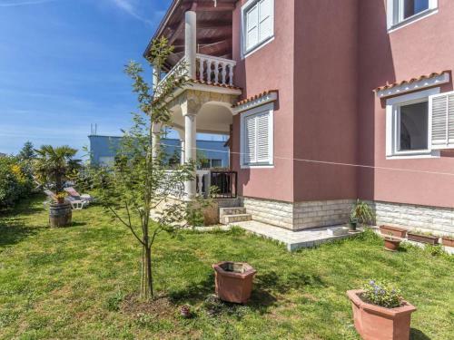Apartment House Niki