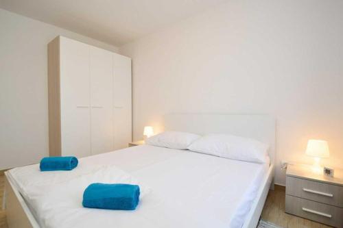 Apartments With Wifi Pula - 13036