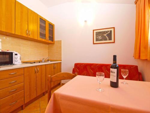Apartments Lidija 1305