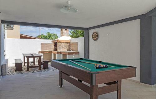 Three-bedroom Holiday Home In Pula