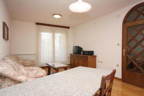 Apartments With A Parking Space Punat (krk) - 5375