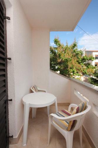 Apartments With A Parking Space Punat (krk) - 5375