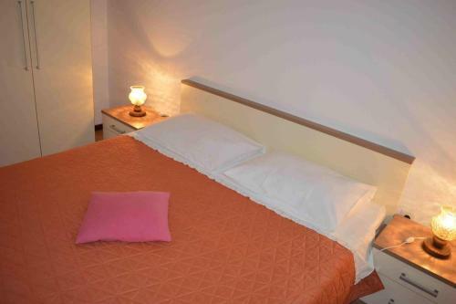 Apartments With A Parking Space Punat (krk) - 16307