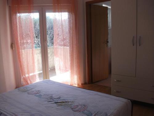 Apartments With A Parking Space Punat (krk) - 15010