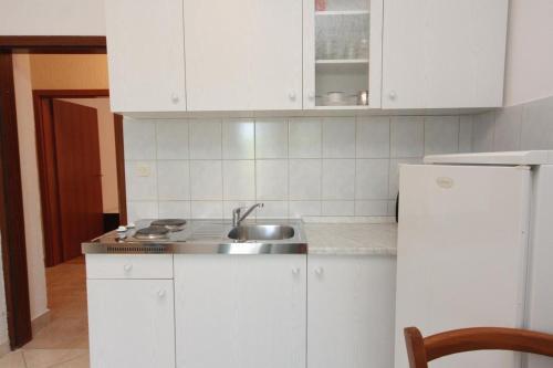 Apartments With A Parking Space Punat (krk) - 10421