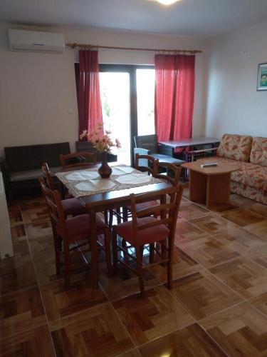Apartments With A Parking Space Punat (krk) - 10421