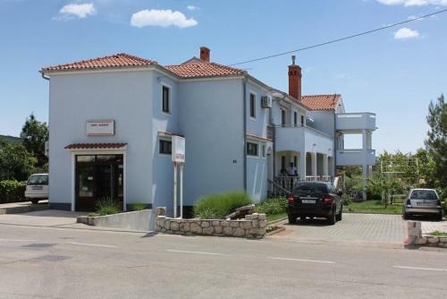 Apartments With A Parking Space Punat (krk) - 10421