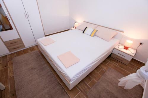 Apartamentos Robinson Dora
