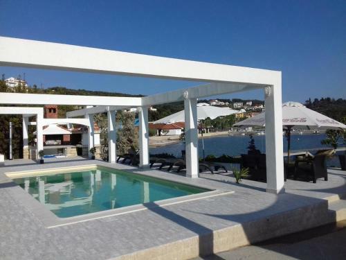 Apartment Kampor 12773b