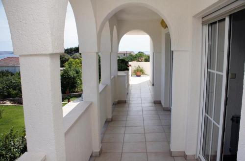 Apartments With A Parking Space Banjol (rab) - 5022