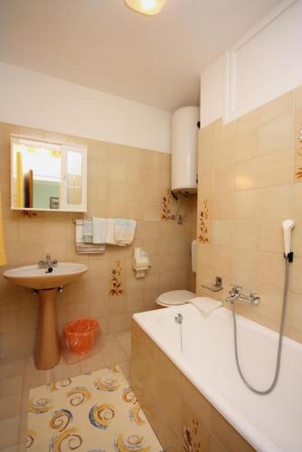 Hostal Rooms By The Sea Banjol (Rab) - 5077