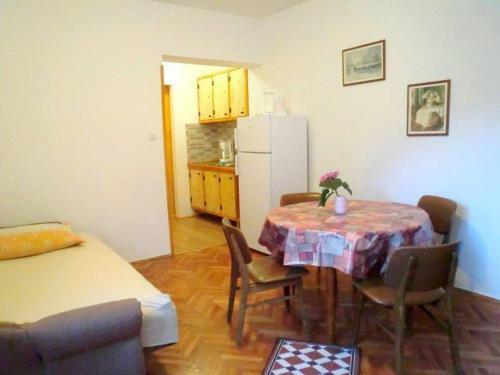 Apartment Banjol 5021a