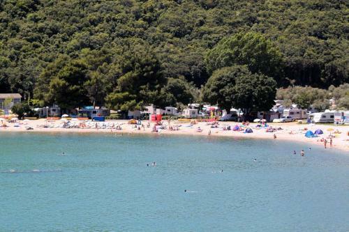 Hostal Twin Room Rabac 3016a
