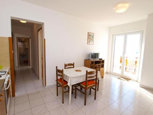 Apartments Rabac 981