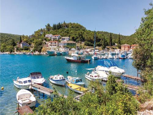 Two-bedroom Holiday Home In Rakalj