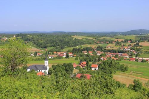 Apartments With A Parking Space Rakovica (Karlovac) - 15514