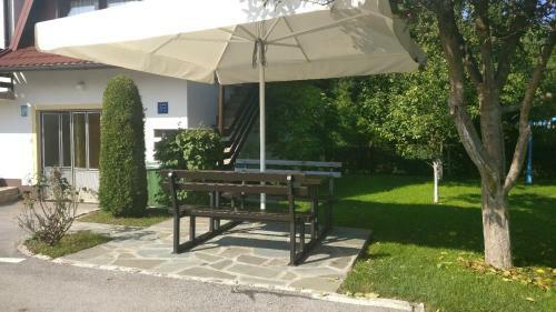 Hostal Triple Room Irinovac 14749b