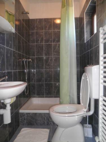 Hostal Guest House Spoljaric Sasa
