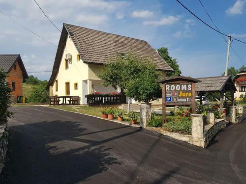 Hostal House Jure