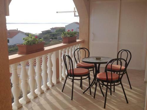 Apartment Rtina - Miocici 13072a